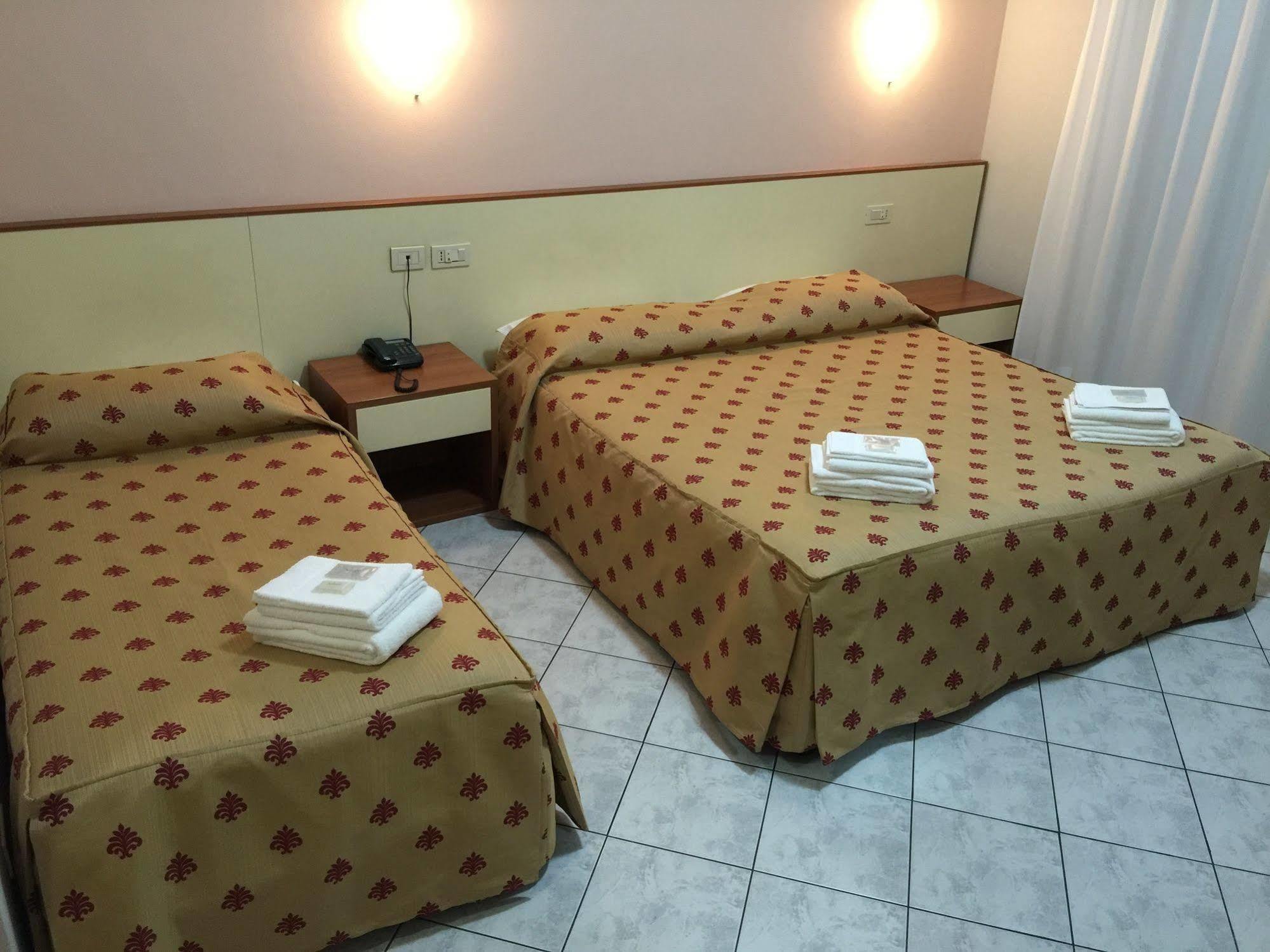 Albergo La Posta Arezzo Badia Al Pino Exterior photo